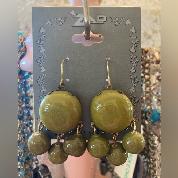 ZAD BOHO beaded earrings OLIVE GREEN SHAKER CHA CHA ear wires  2” NWT FABULOUS!! - Picture 1 of 8